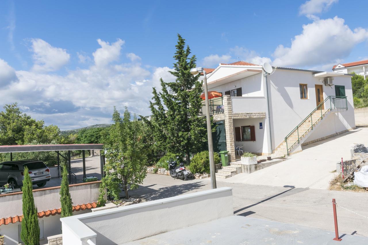 Apartments Ksenija Primošten Exterior foto
